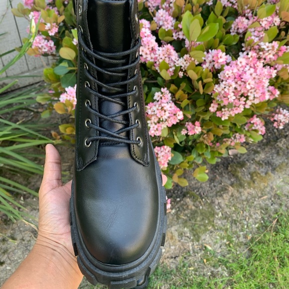 BLACK FAUX LEATHER COMBAT BOOTS - Picture 3 of 7